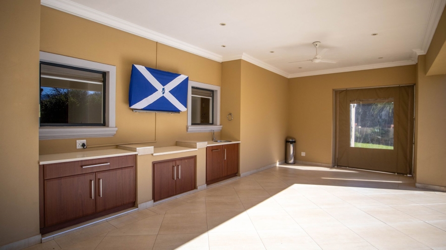 4 Bedroom Property for Sale in The Coves North West